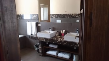 cavanera etnea resort and wine experience