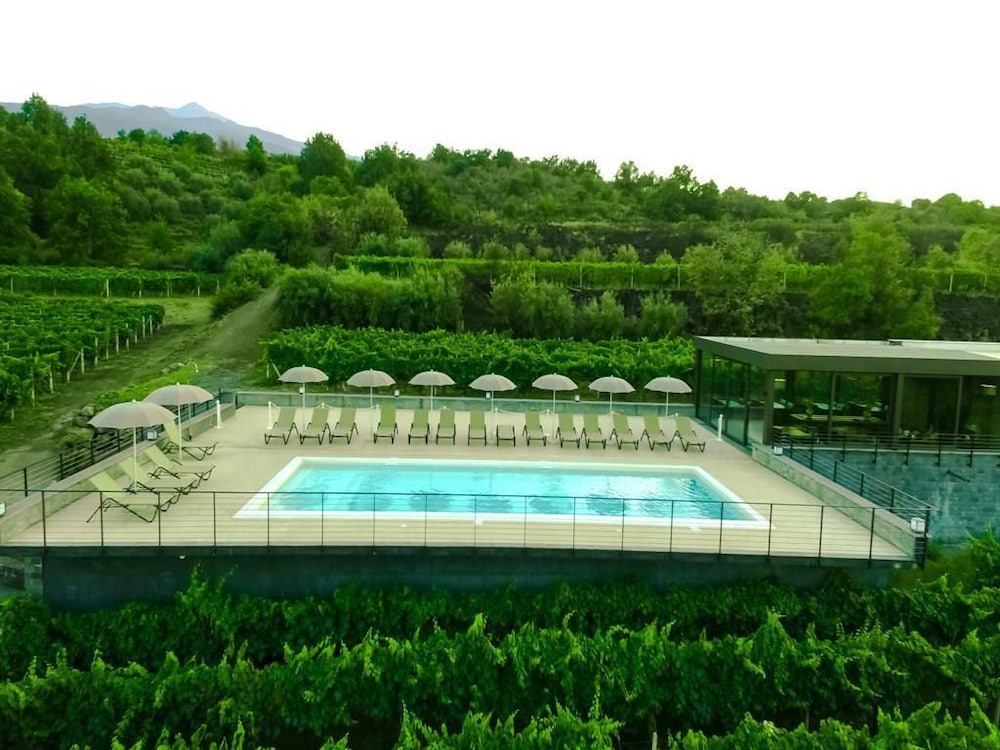 cavanera etnea resort and wine experience