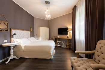 like home boutique hotel