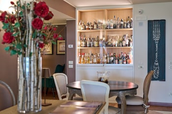 like home boutique hotel