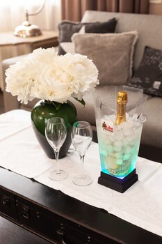 like home boutique hotel