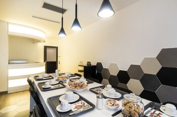 chez anna bandb adults only
