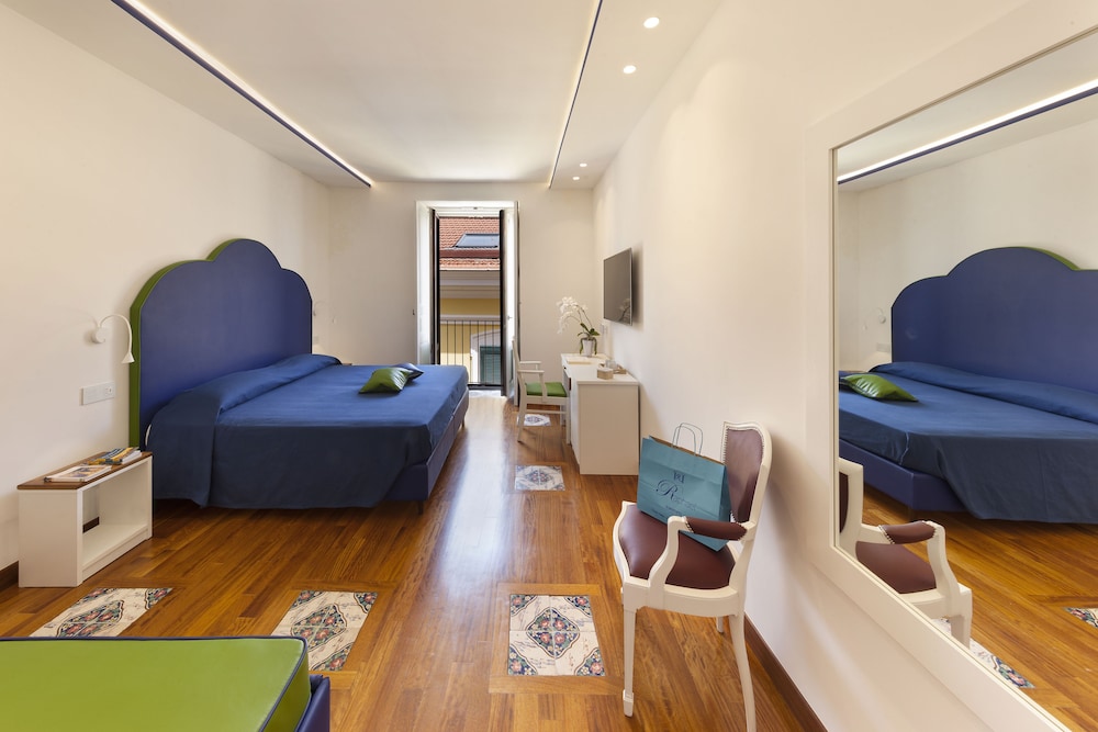 la casa dellorologio main square