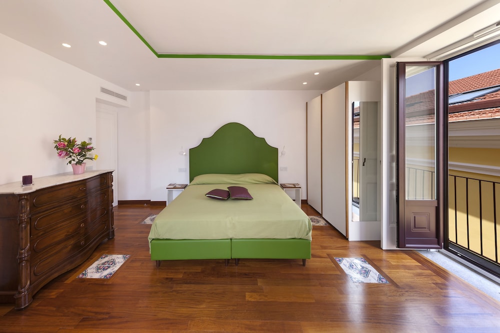 la casa dellorologio main square