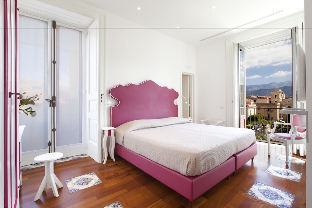 la casa dellorologio main square