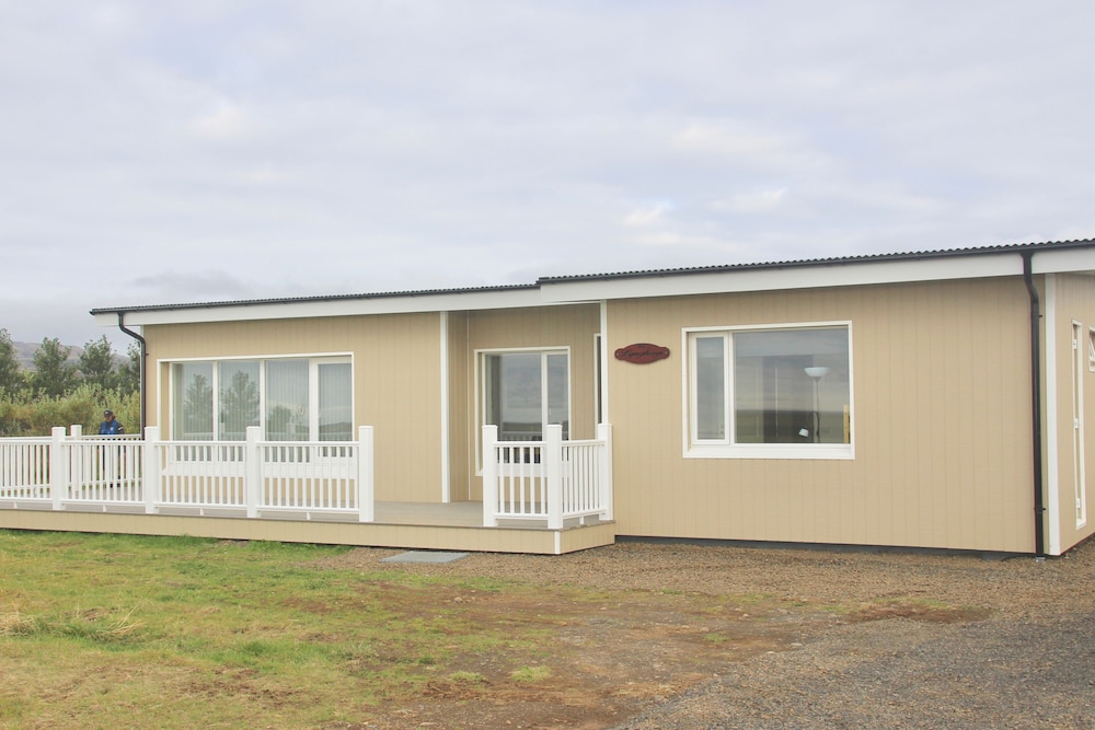 lynghagi house lava water