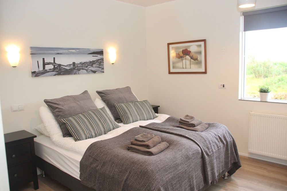 lynghagi house lava water