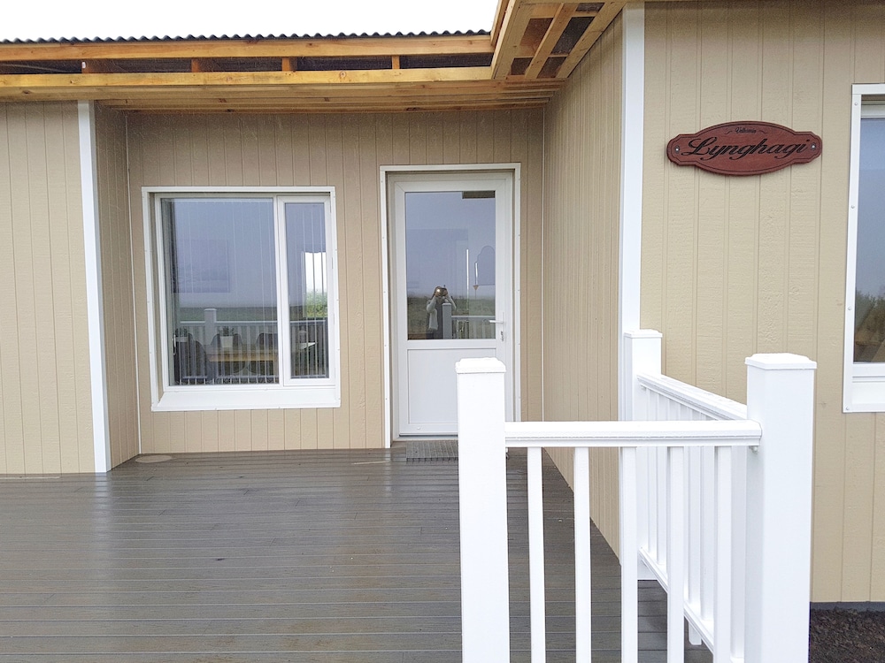 lynghagi house lava water