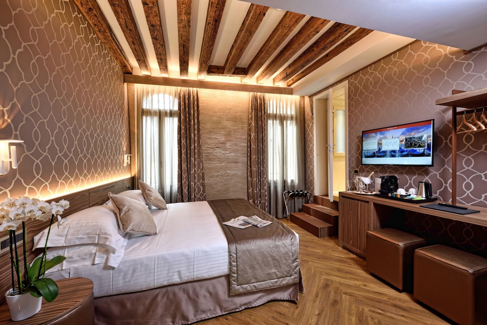 rosa salva hotel