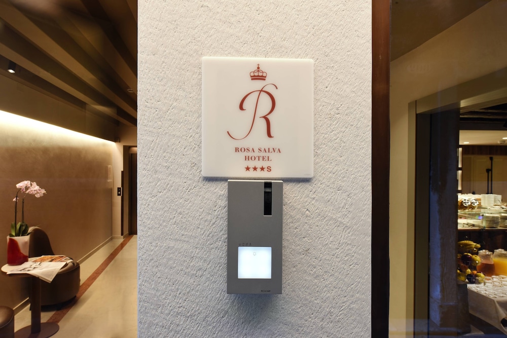rosa salva hotel