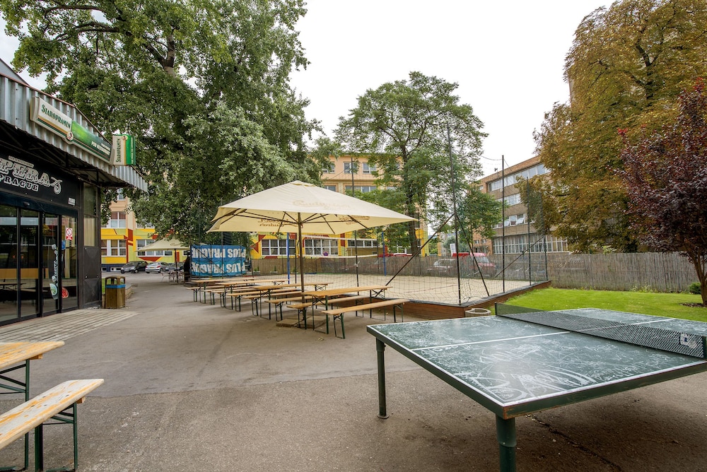 plus prague hostel