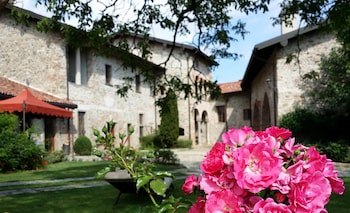 Castello Di Cernusco Lombardone,Calco>>Barzano,1 star