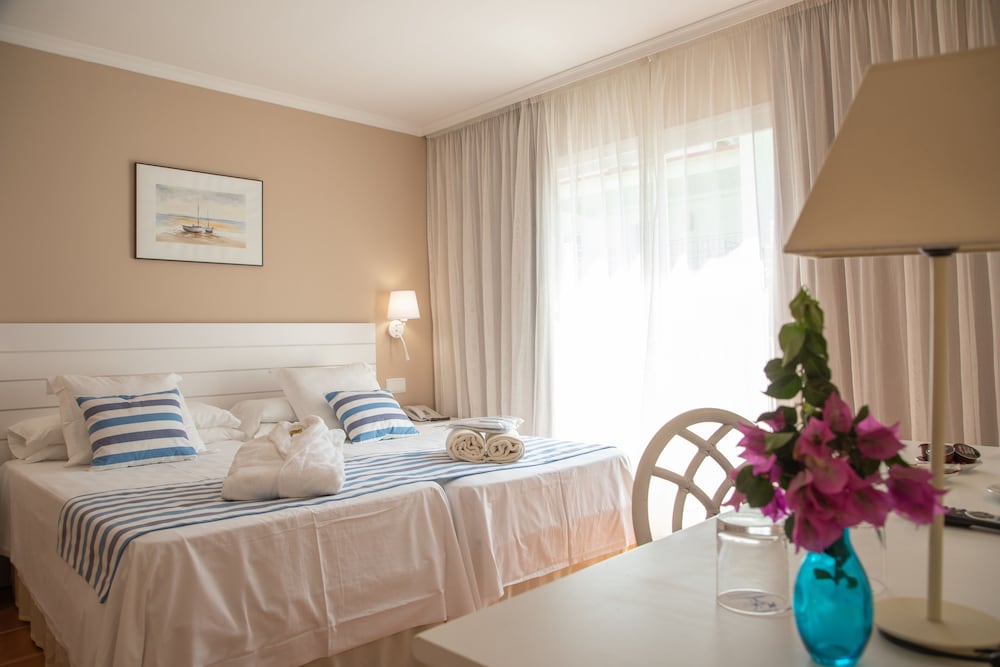 hotel dwo les palmeres