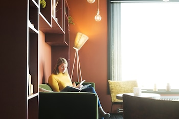 svalbard hotell the vault