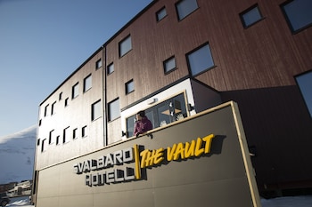 svalbard hotell the vault