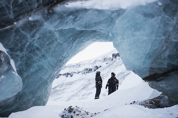 svalbard hotell the vault