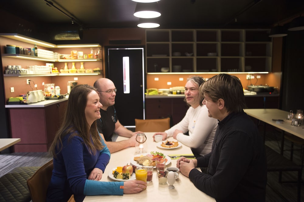 svalbard hotell the vault