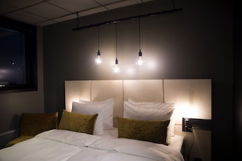 svalbard hotell the vault