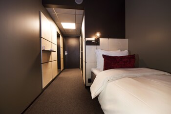 svalbard hotell the vault