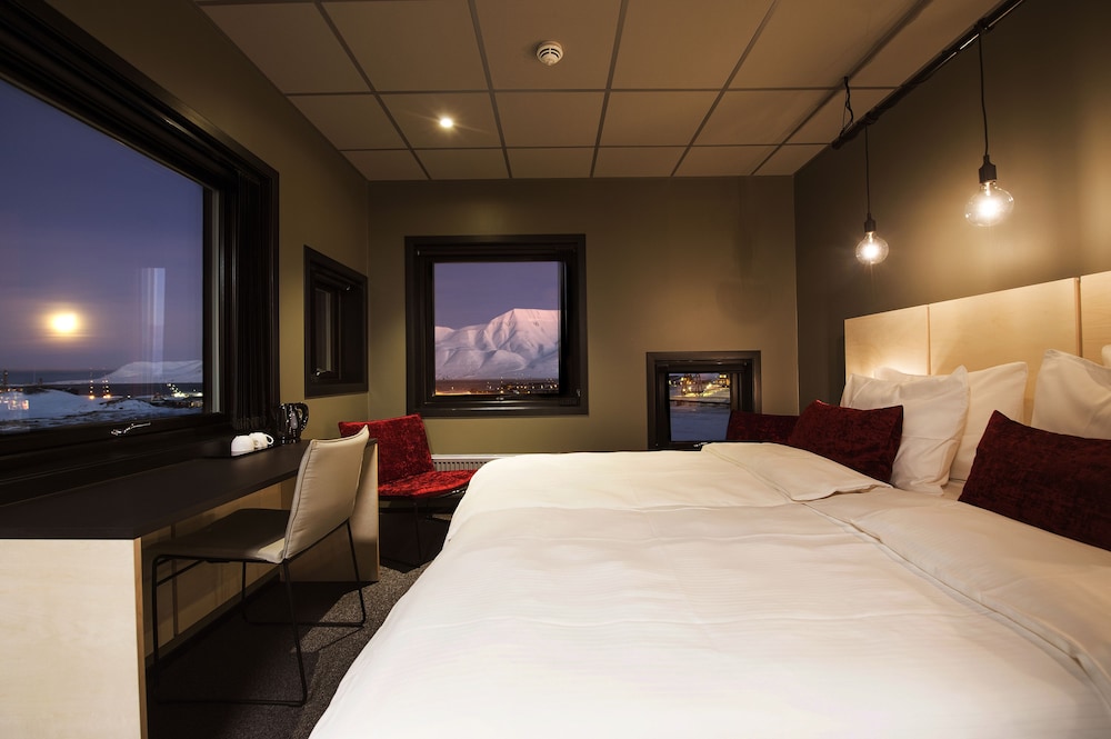 svalbard hotell the vault