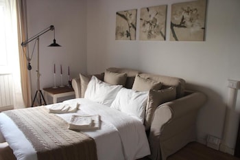 Essentia Guest House,Busto Arsizio>>Brunate,3 star