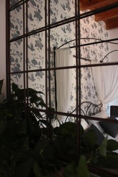 Essentia Guest House,Busto Arsizio>>Brunate,3 star