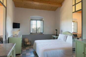 I Casali Del Pino,La Giustiniana>>Formello,4 star