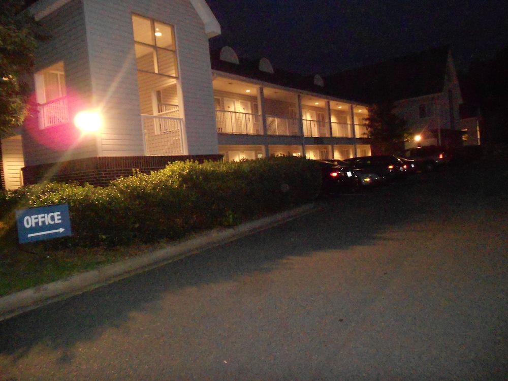 Rodeway Inn,North Carolina>>Charlotte,2 star