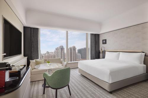 hilton shanghai city center