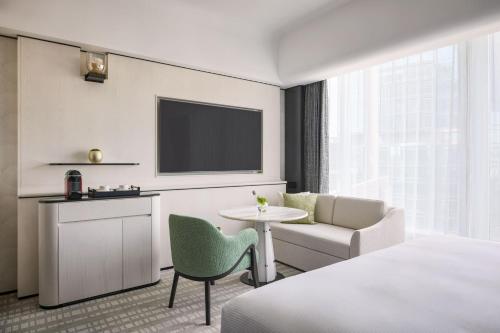 hilton shanghai city center