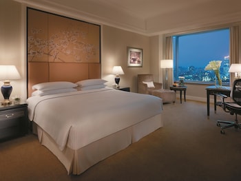 pudong shangri la shanghai