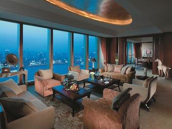 pudong shangri la shanghai