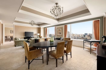 pudong shangri la shanghai