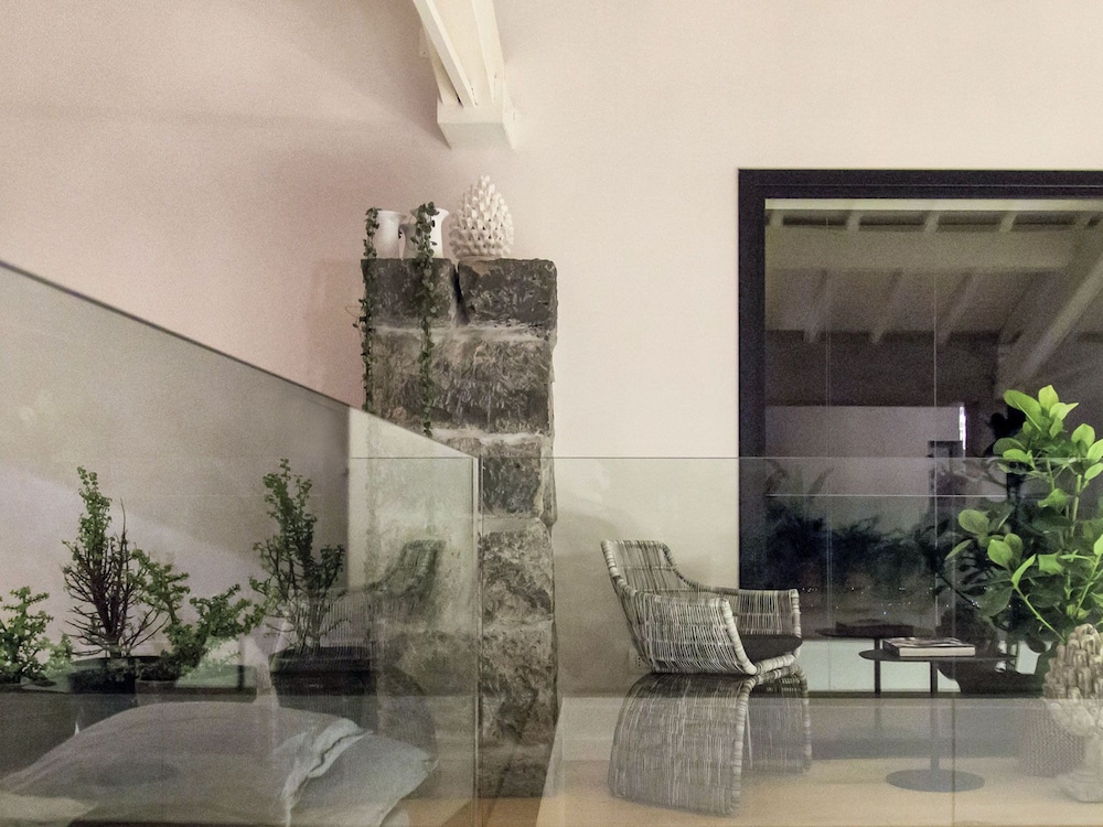 tale restaurantandsuite