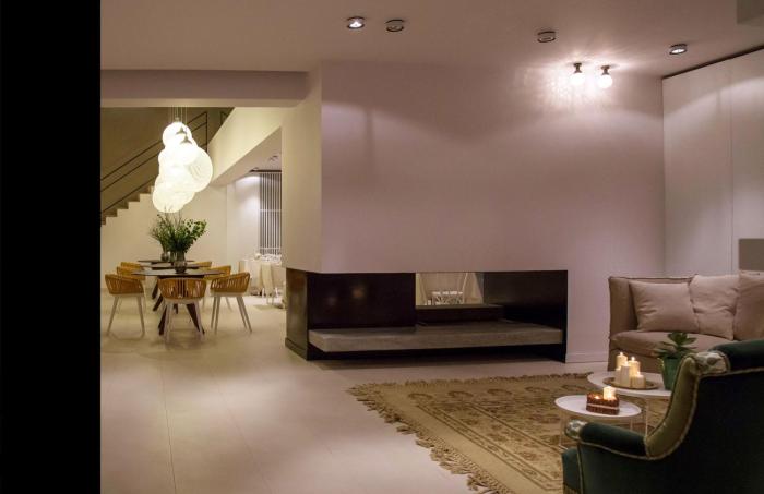 tale restaurant and suite