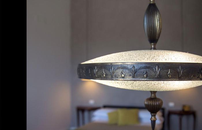 tale restaurant and suite