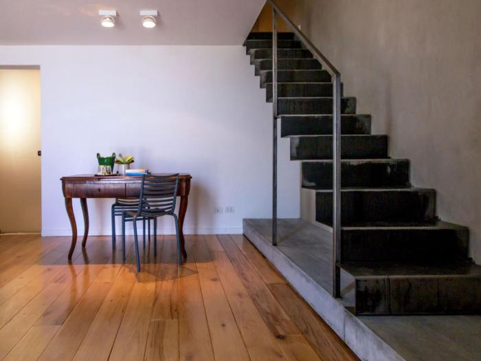 tale restaurant and suite