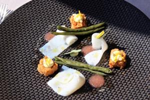 tale restaurant and suite