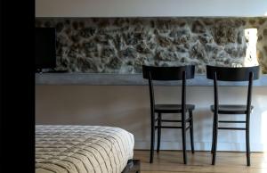 tale restaurant and suite