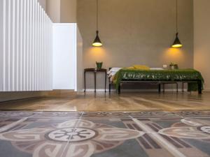 tale restaurant and suite