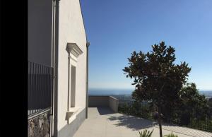 tale restaurant and suite