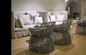 tale restaurant and suite