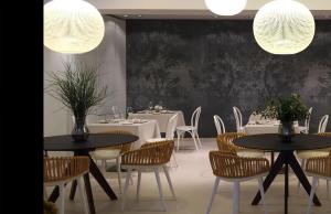 tale restaurant and suite