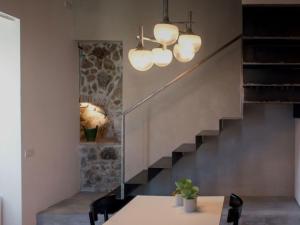 tale restaurant and suite