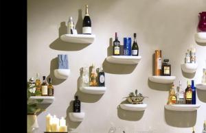 tale restaurant and suite