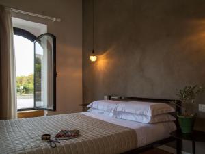 tale restaurant and suite