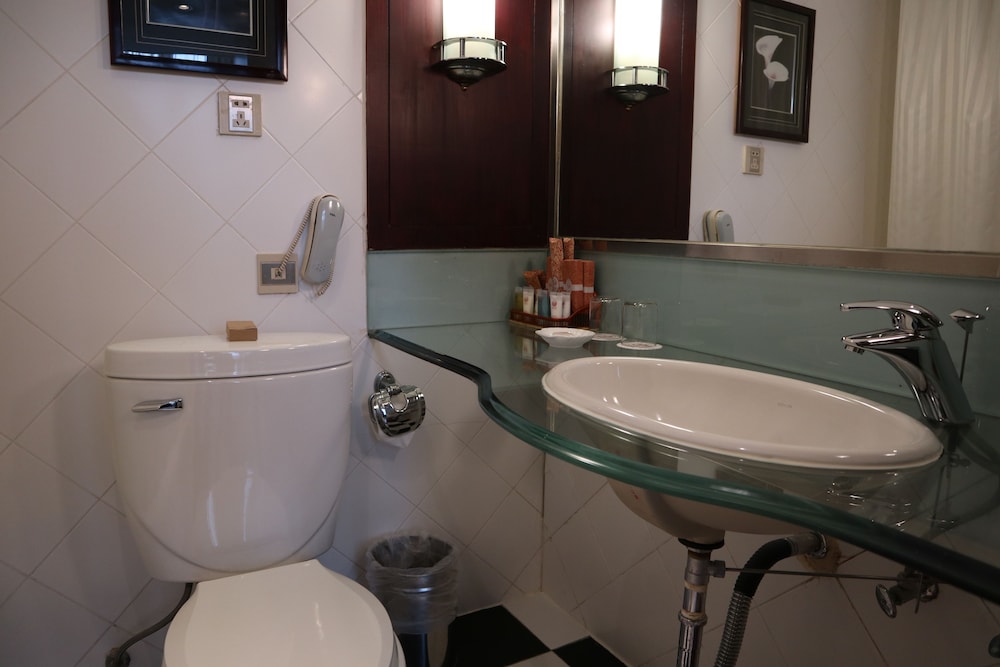 donghu collection hotel shanghai