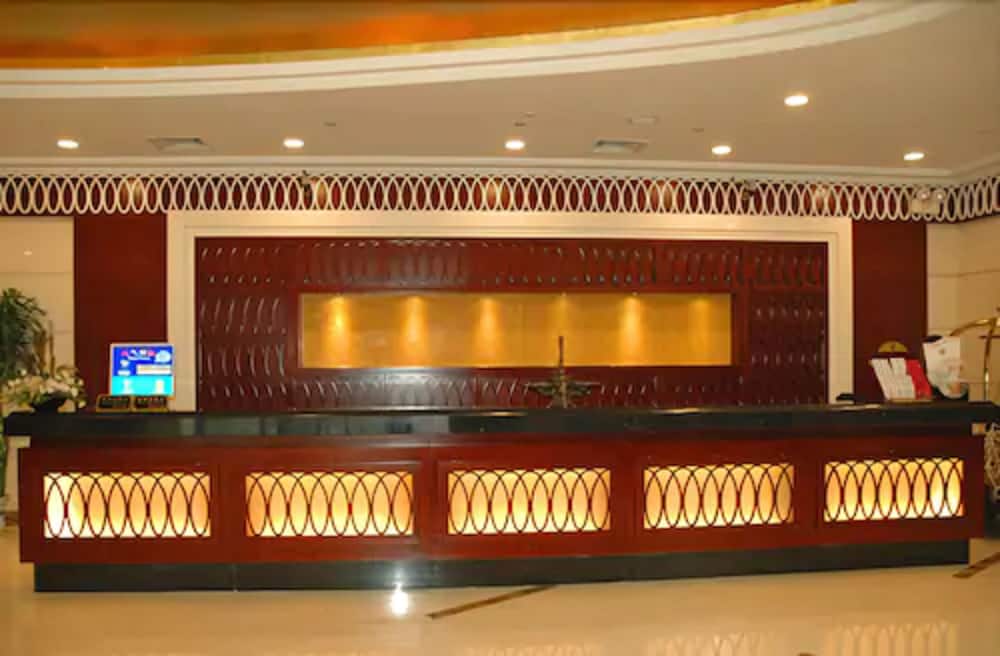 donghu collection hotel shanghai