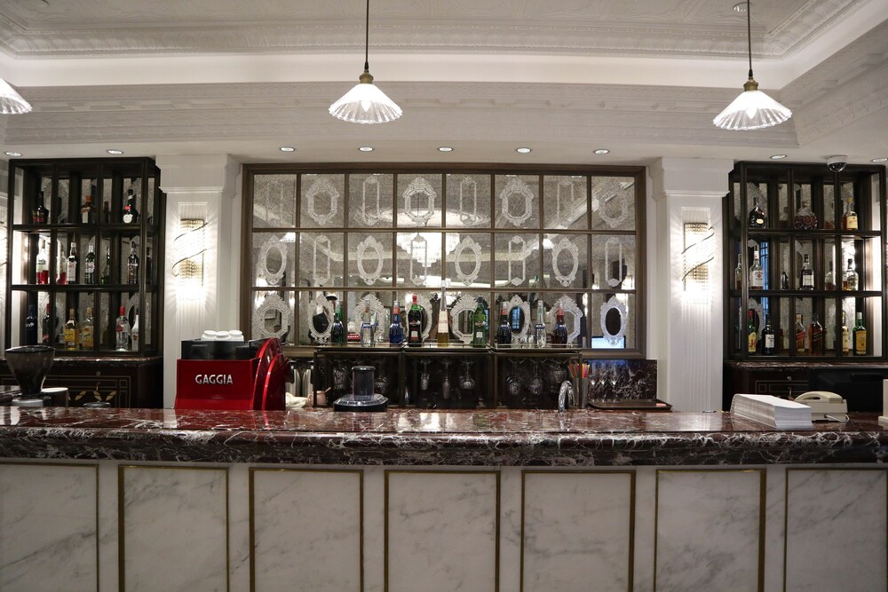 donghu collection hotel shanghai