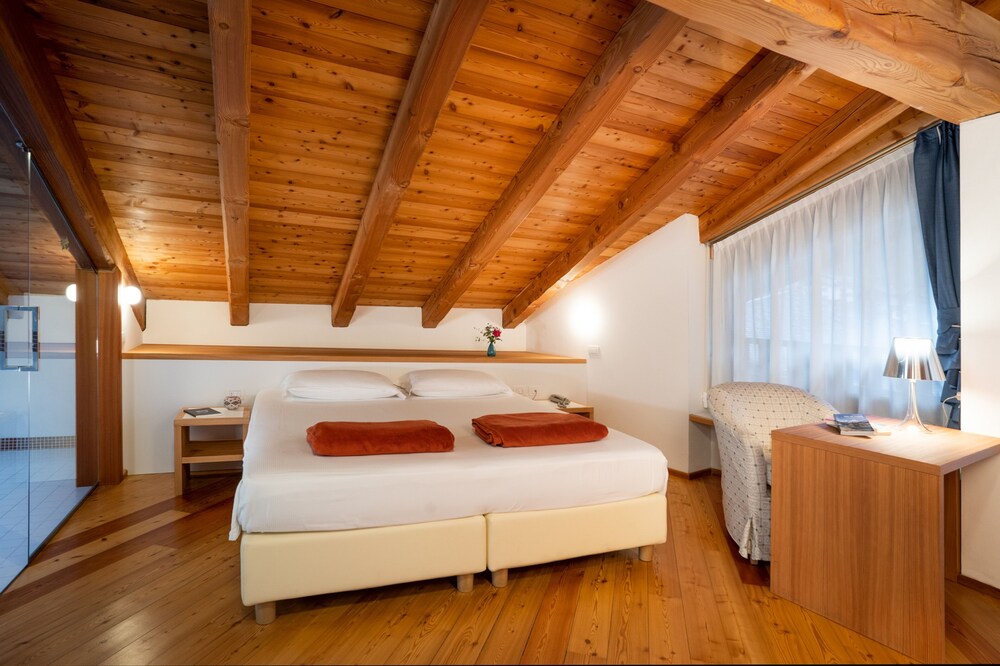 albergo palazzo lodron bertelli